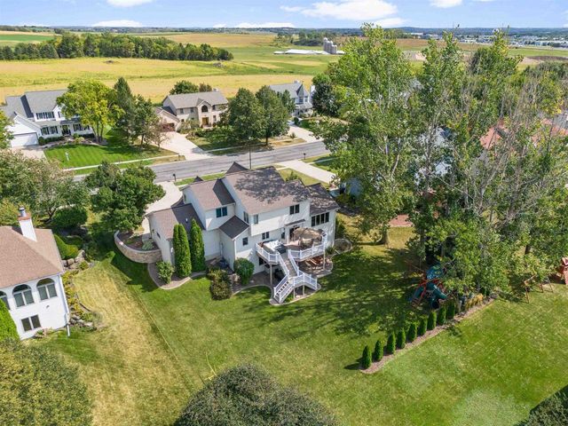 925 Lexington Way, Waunakee, WI 53597