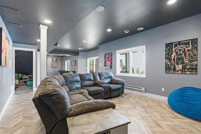 925 Lexington Way, Waunakee, WI 53597