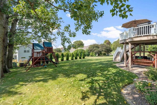 925 Lexington Way, Waunakee, WI 53597