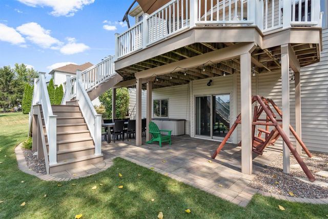 925 Lexington Way, Waunakee, WI 53597