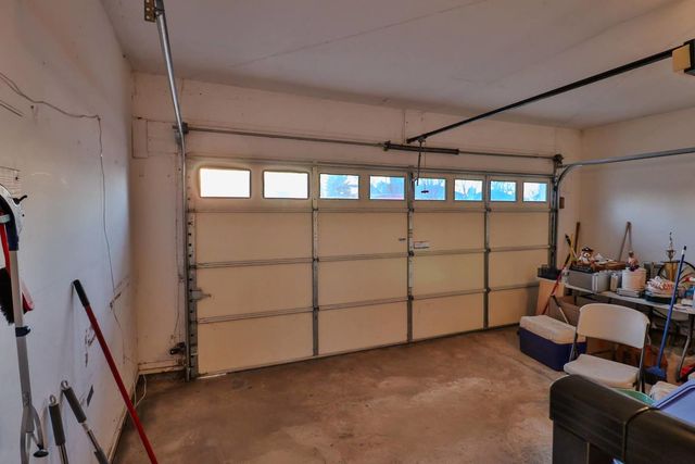 7N240 West End Road, Roselle, IL 60172