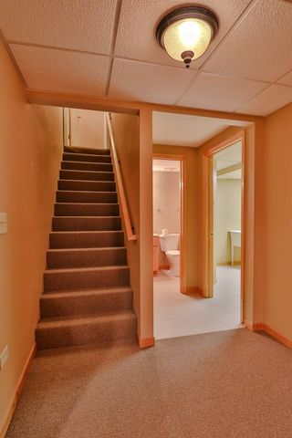 7N240 West End Road, Roselle, IL 60172