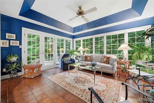 9767 Fall Ridge Trail, Sunset Hills, MO 63127
