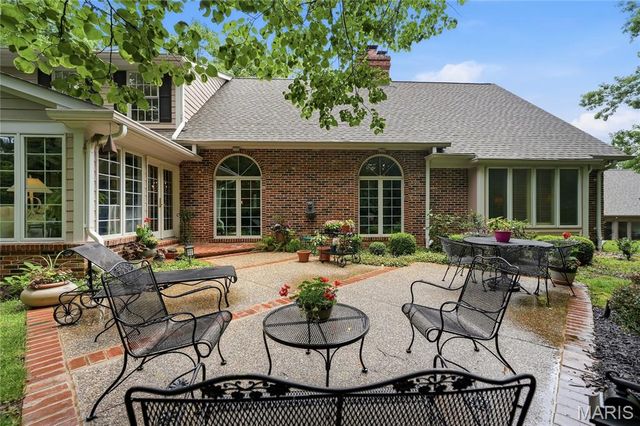 9767 Fall Ridge Trail, Sunset Hills, MO 63127