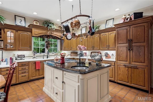 9767 Fall Ridge Trail, Sunset Hills, MO 63127