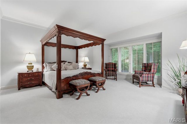 9767 Fall Ridge Trail, Sunset Hills, MO 63127
