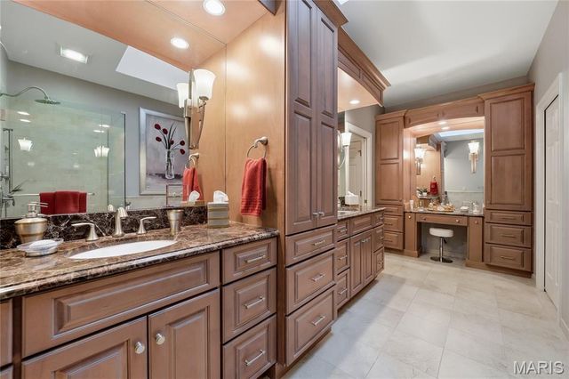 9767 Fall Ridge Trail, Sunset Hills, MO 63127