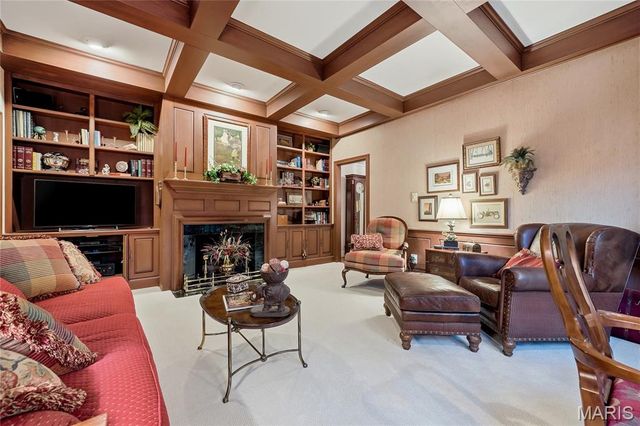 9767 Fall Ridge Trail, Sunset Hills, MO 63127