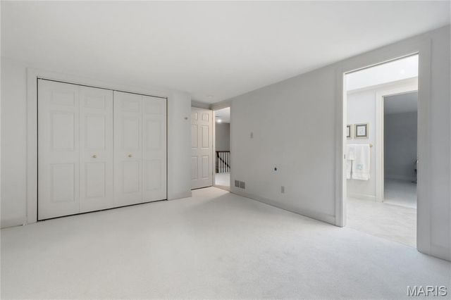9767 Fall Ridge Trail, Sunset Hills, MO 63127