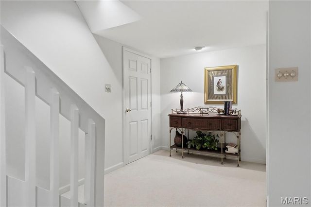 9767 Fall Ridge Trail, Sunset Hills, MO 63127