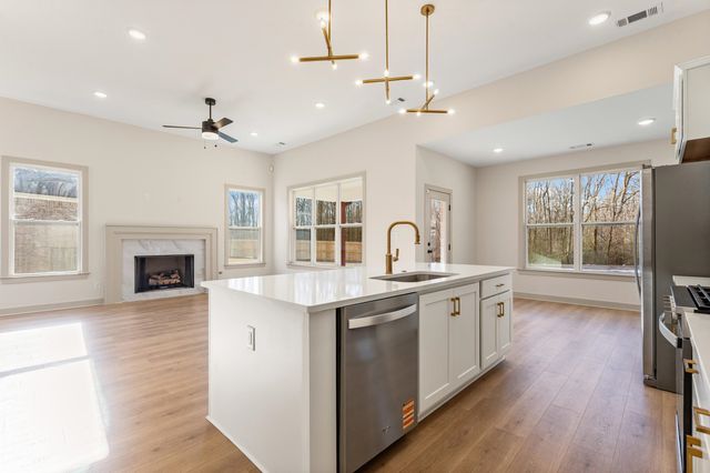 33 ROSE BUSH ST, Munford, TN 38058