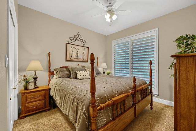 130 Cayuga Trail, Lake Kiowa, TX 76240