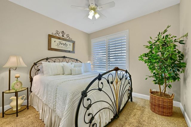 130 Cayuga Trail, Lake Kiowa, TX 76240