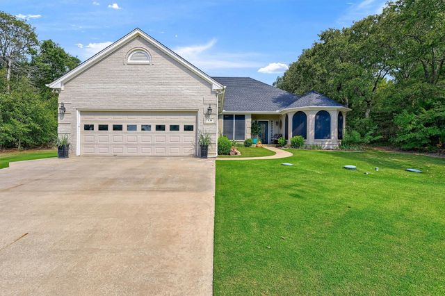 130 Cayuga Trail, Lake Kiowa, TX 76240