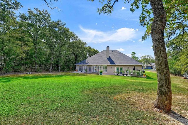 130 Cayuga Trail, Lake Kiowa, TX 76240