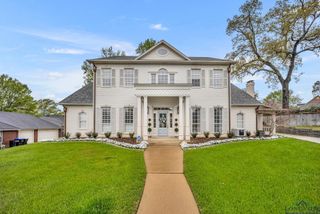 1605 Doral Dr, Longview, TX 75605