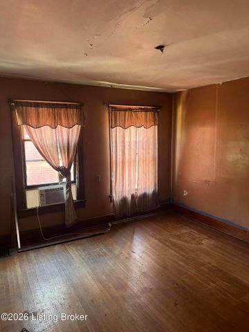 119 Northwestern Pkwy, Louisville, KY 40212