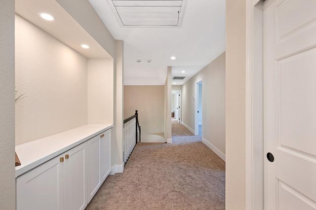 898 Lake Front Dr, Sacramento, CA 95831