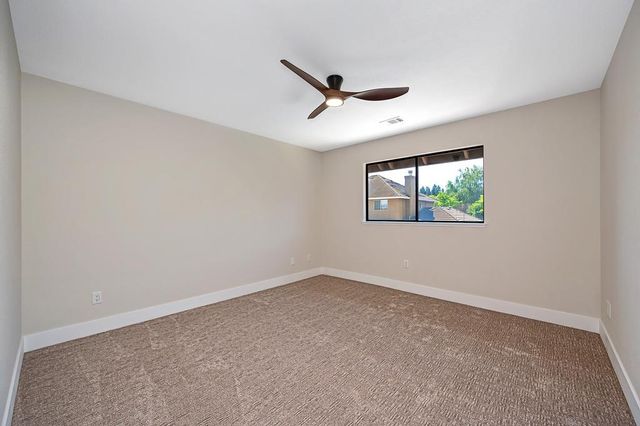898 Lake Front Dr, Sacramento, CA 95831