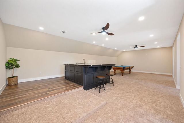 898 Lake Front Dr, Sacramento, CA 95831
