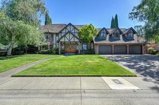 898 Lake Front Dr, Sacramento, CA 95831