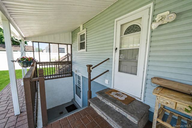 135 Clayton Street, Central Islip, NY 11722