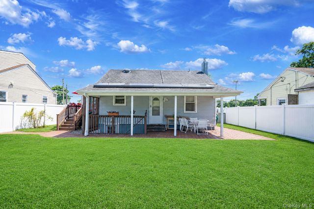135 Clayton Street, Central Islip, NY 11722