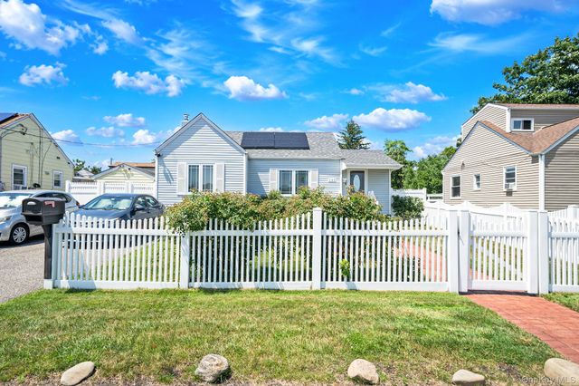 135 Clayton Street, Central Islip, NY 11722