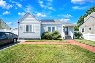 135 Clayton Street, Central Islip, NY 11722