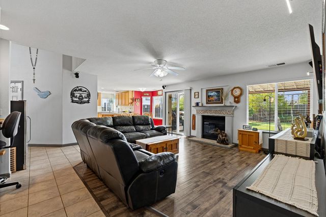 984 Tannehill Dr, Manteca, CA 95337