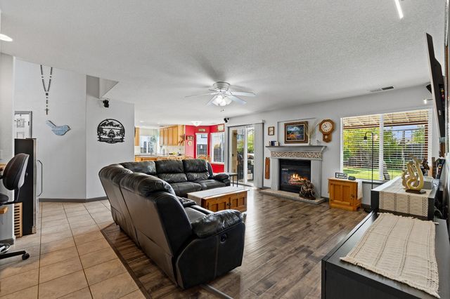 984 Tannehill Dr, Manteca, CA 95337