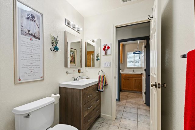 984 Tannehill Dr, Manteca, CA 95337