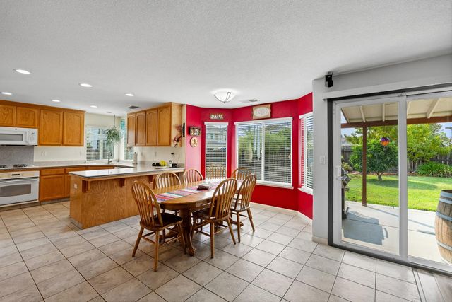 984 Tannehill Dr, Manteca, CA 95337