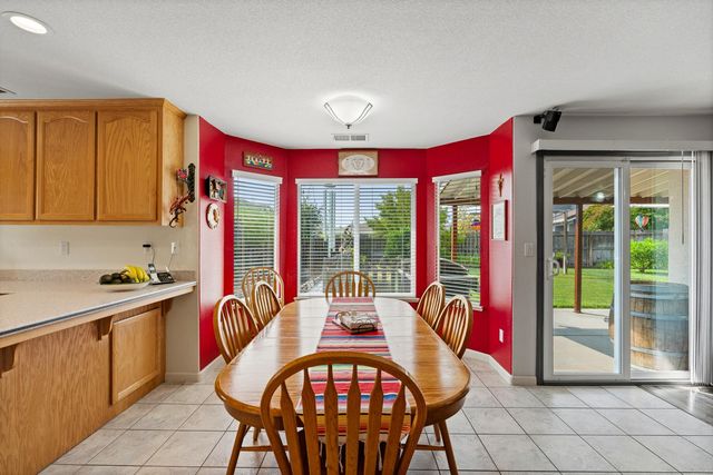 984 Tannehill Dr, Manteca, CA 95337