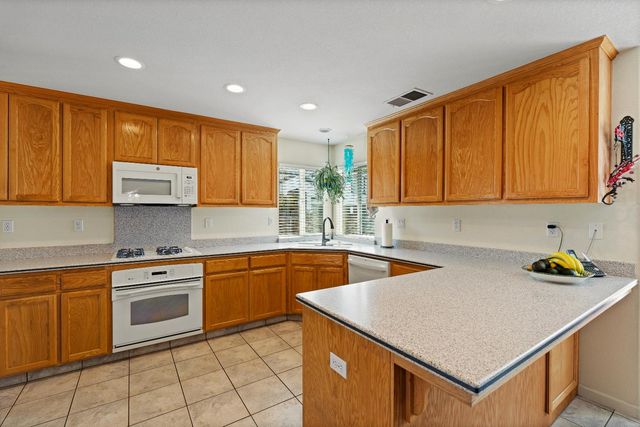 984 Tannehill Dr, Manteca, CA 95337