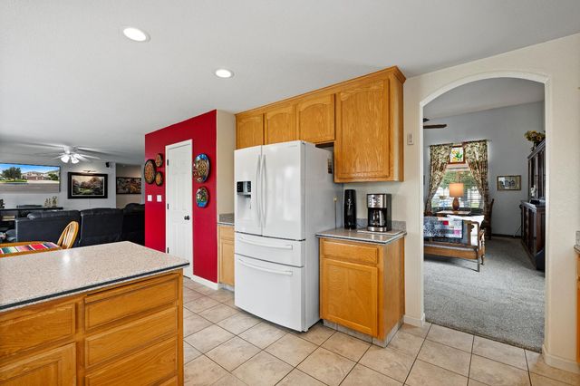984 Tannehill Dr, Manteca, CA 95337