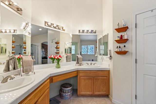 984 Tannehill Dr, Manteca, CA 95337