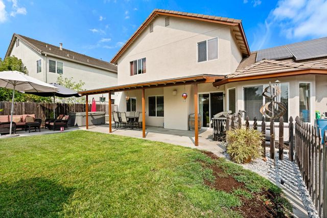 984 Tannehill Dr, Manteca, CA 95337