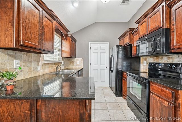 13343 N 131st East Avenue, Collinsville, OK 74021