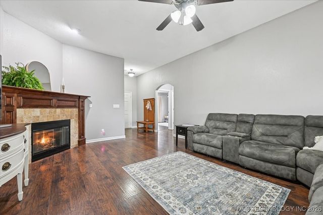 13343 N 131st East Avenue, Collinsville, OK 74021