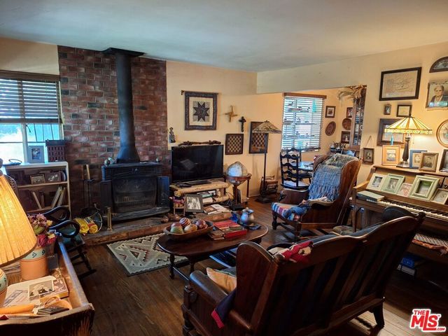 10866 Kingsland Street, Los Angeles, CA 90034