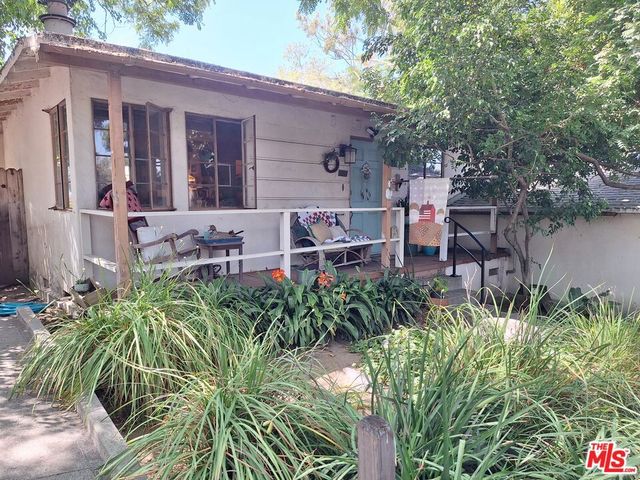 10866 Kingsland Street, Los Angeles, CA 90034
