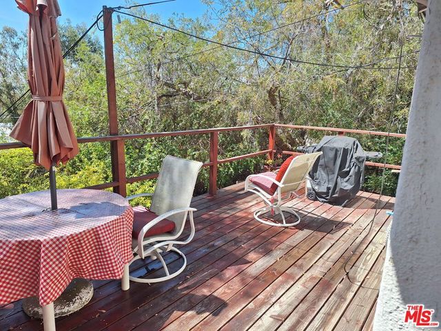 10866 Kingsland Street, Los Angeles, CA 90034
