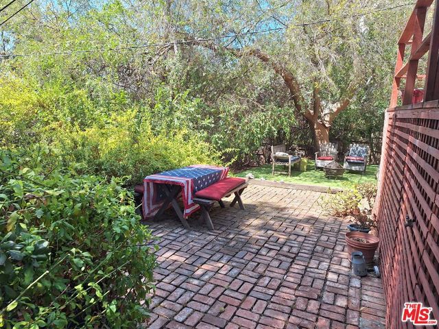 10866 Kingsland Street, Los Angeles, CA 90034