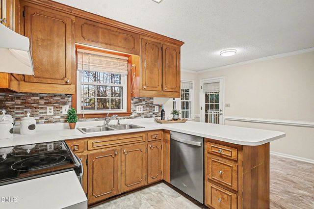 5009 Allanbrooke Lane, Fuquay Varina, NC 27526