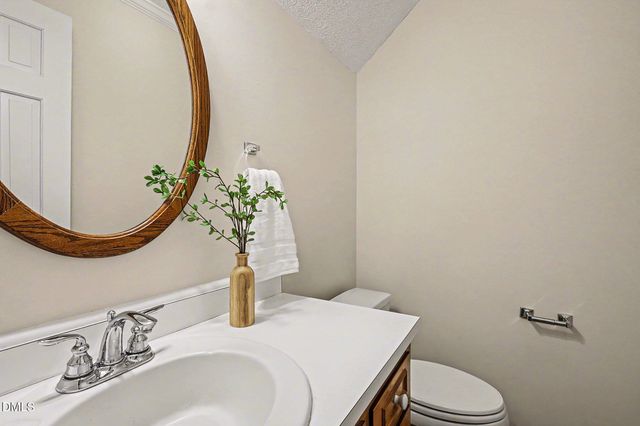 5009 Allanbrooke Lane, Fuquay Varina, NC 27526