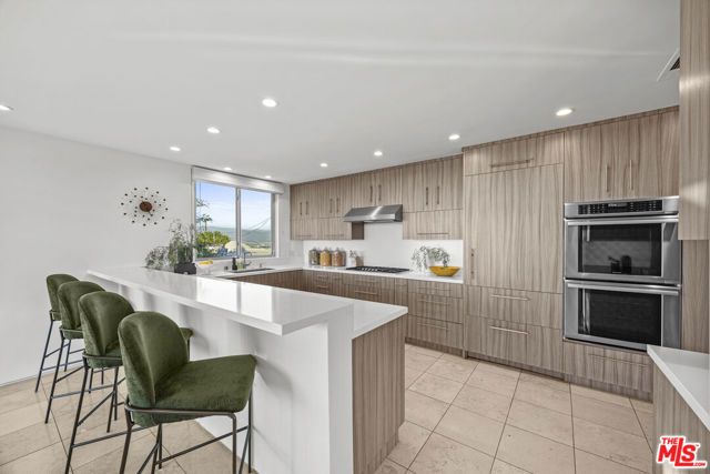 3851 Beverly Ridge Drive, Sherman Oaks, CA 91423
