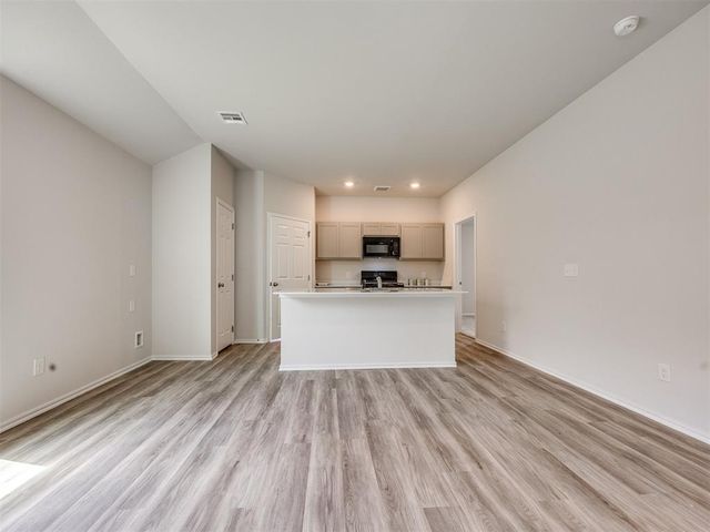 1750 SE 20th Street, Newcastle, OK 73065