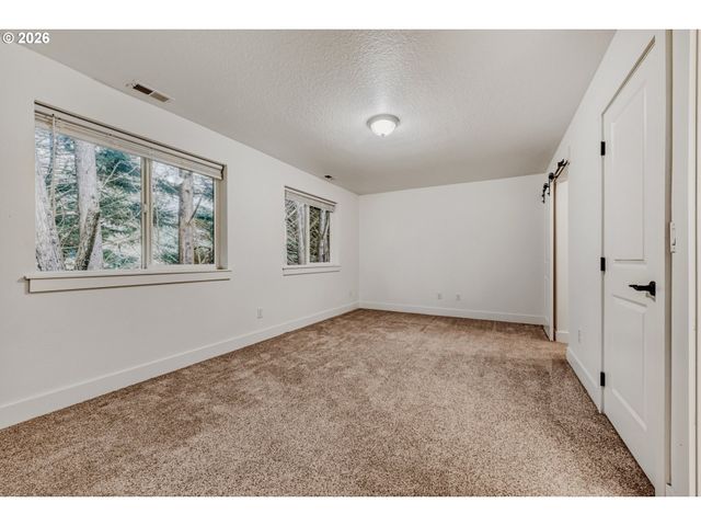 6445 Se 143RD Ct, Portland, OR 97236