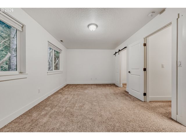 6445 Se 143RD Ct, Portland, OR 97236